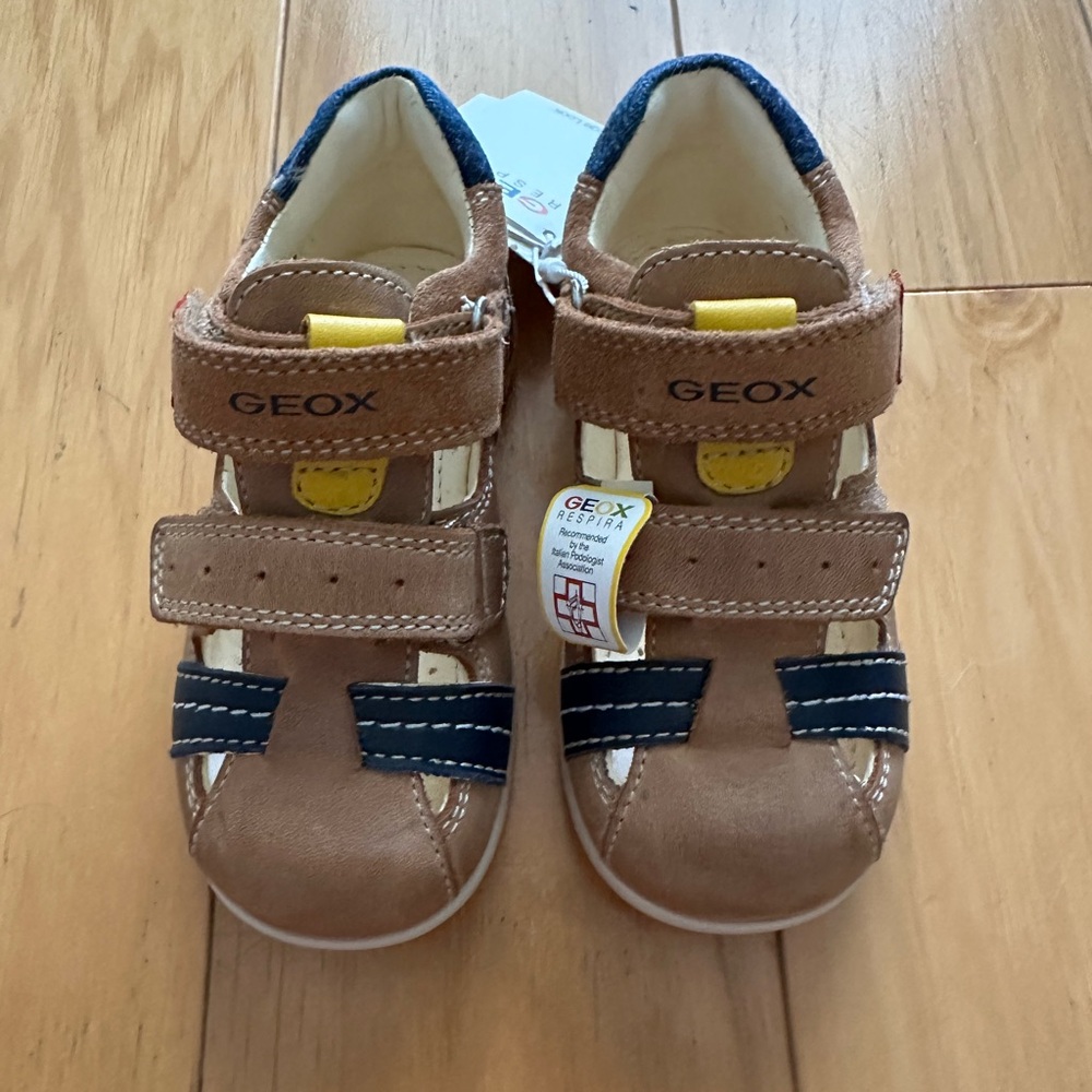 NEW GEOX Macchia Baby Leather Sandals, Size 22 (US 6)
